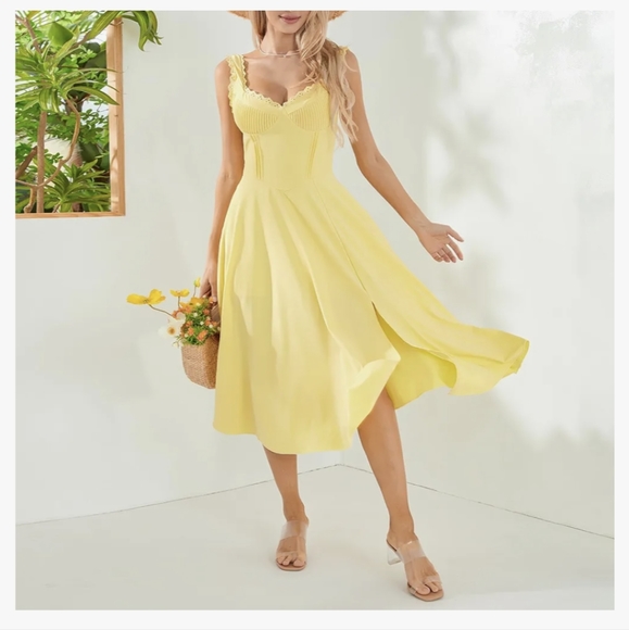 Dresses & Skirts - Light yellow spring dress corset sweetheart (medium)
